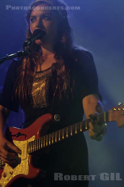 ANGUS AND JULIA STONE - 2011-05-01 - PARIS - Le Trianon - 